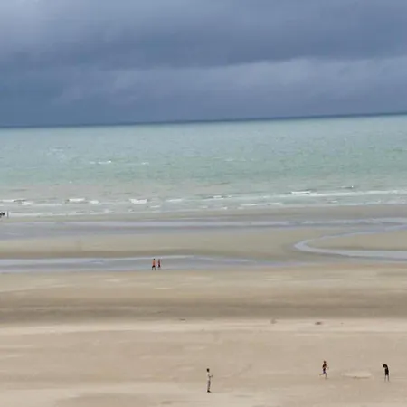 In St-idesbald With Sea View Balcony 아파트 *